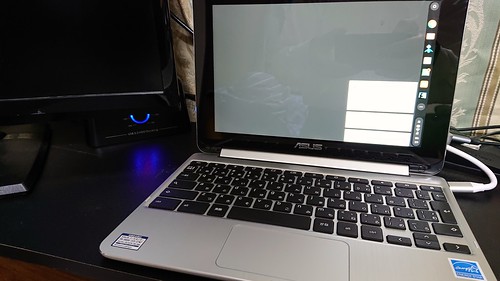 いまさら、ASUS Chromebook Flip C101PA