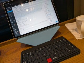 iPad 12.9にキーボードとかカバーとか